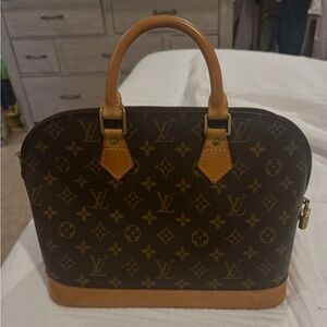 Louis Vuitton Alma PM